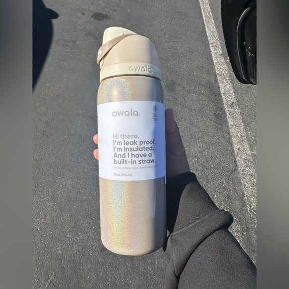 NEW UNRELEASED Holiday Magic Owala 32oz Gold Shimmer Target Limited Edi… - Picture 1 of 2